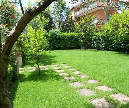 Villa Scimmia Scauri  Buitenkant foto